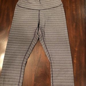 Lululemon Wunder Under 7/8 leggings